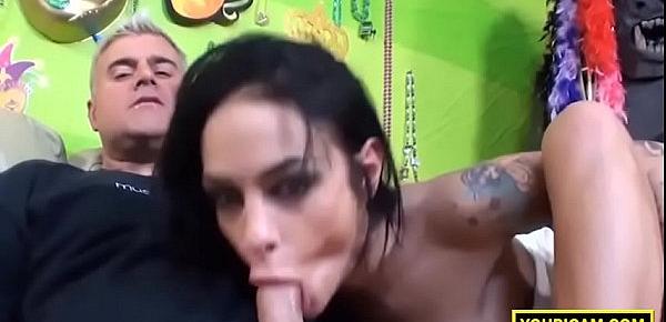 trendsBrunette With Huge Boobs Squirt Likes Crazy During A Show And Makes Her Very Horny